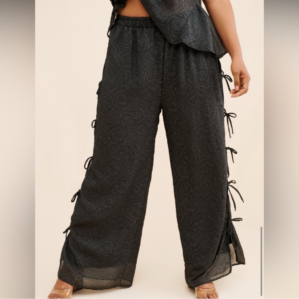 LISA SAYS GAH Evelyn tie pants
